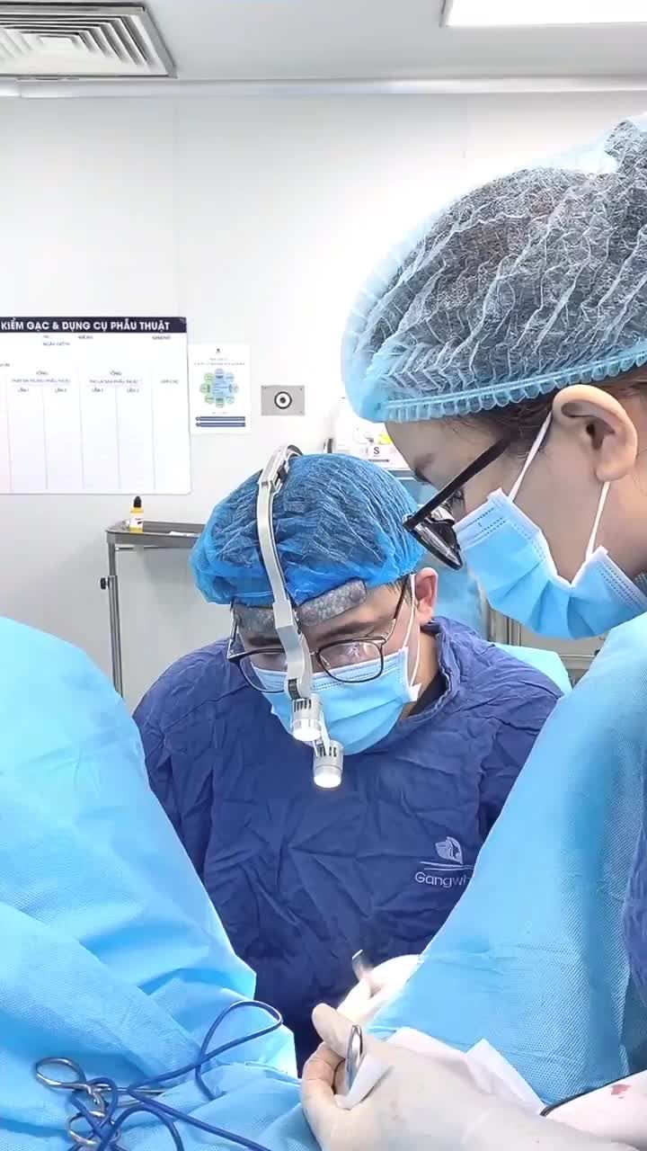 KHÁCH NƯỚC NGOÀI TIN TƯỞNG TRẺ HÓA "CÔ BÉ"